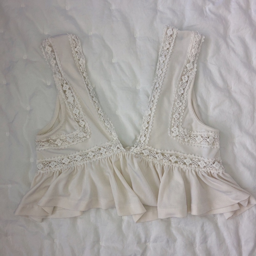Off White// eggshell lace front crop top
